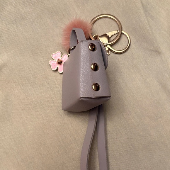 🌸🆕🌸Gray Mini Bag Keychain with Pink Pom Pom and Pink Flower Bag Charm - Picture 3 of 15